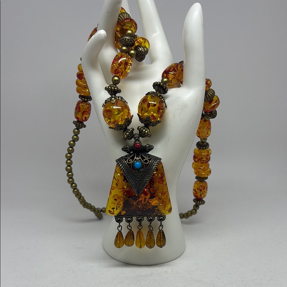 Incredible statement necklace with faux amber beads